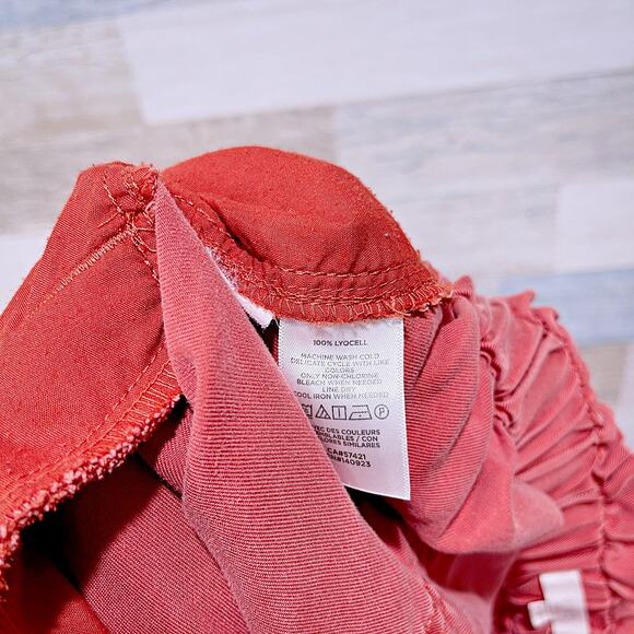 LOFT Pull On Soft Twill Shorts Red Paperbag High Rise Womens SP Small Petite - Picture 5 of 6